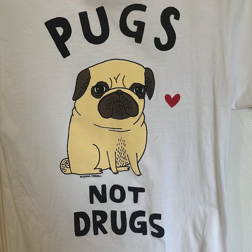 Pugs Not Drugs tshirt